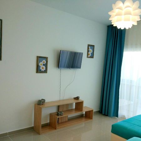 Blue Apartment In 5* Ceasar Resort Trikomo Экстерьер фото