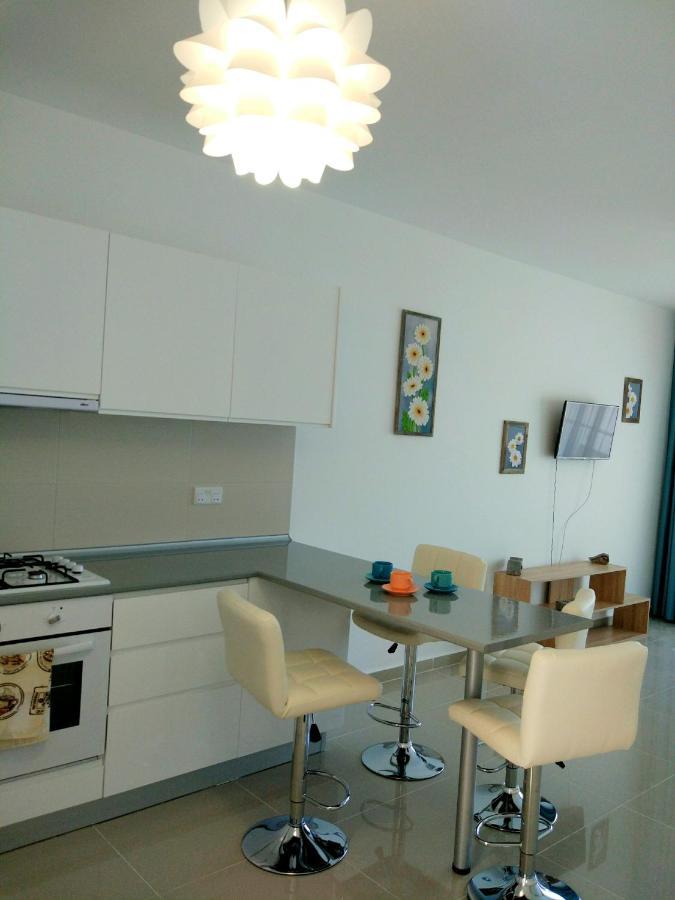 Blue Apartment In 5* Ceasar Resort Trikomo Экстерьер фото