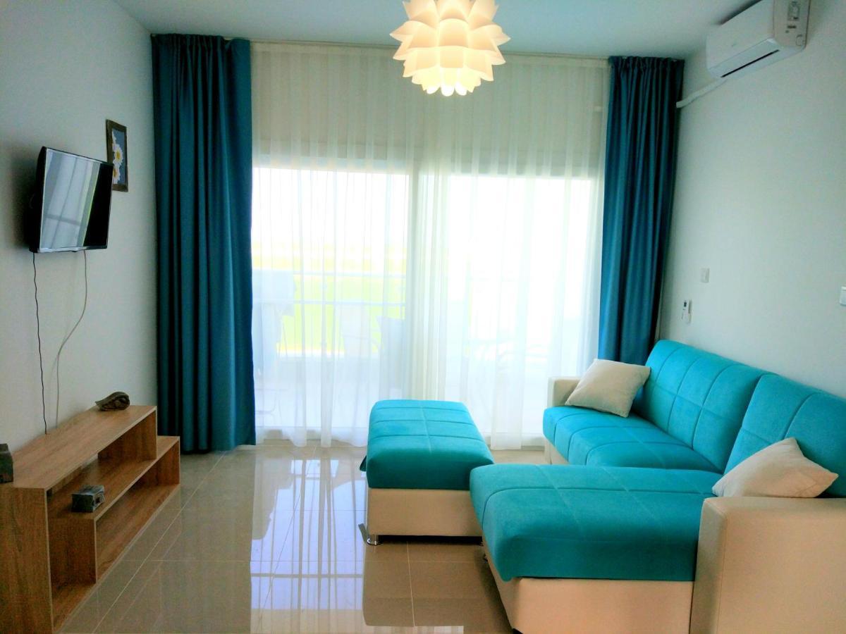 Blue Apartment In 5* Ceasar Resort Trikomo Экстерьер фото