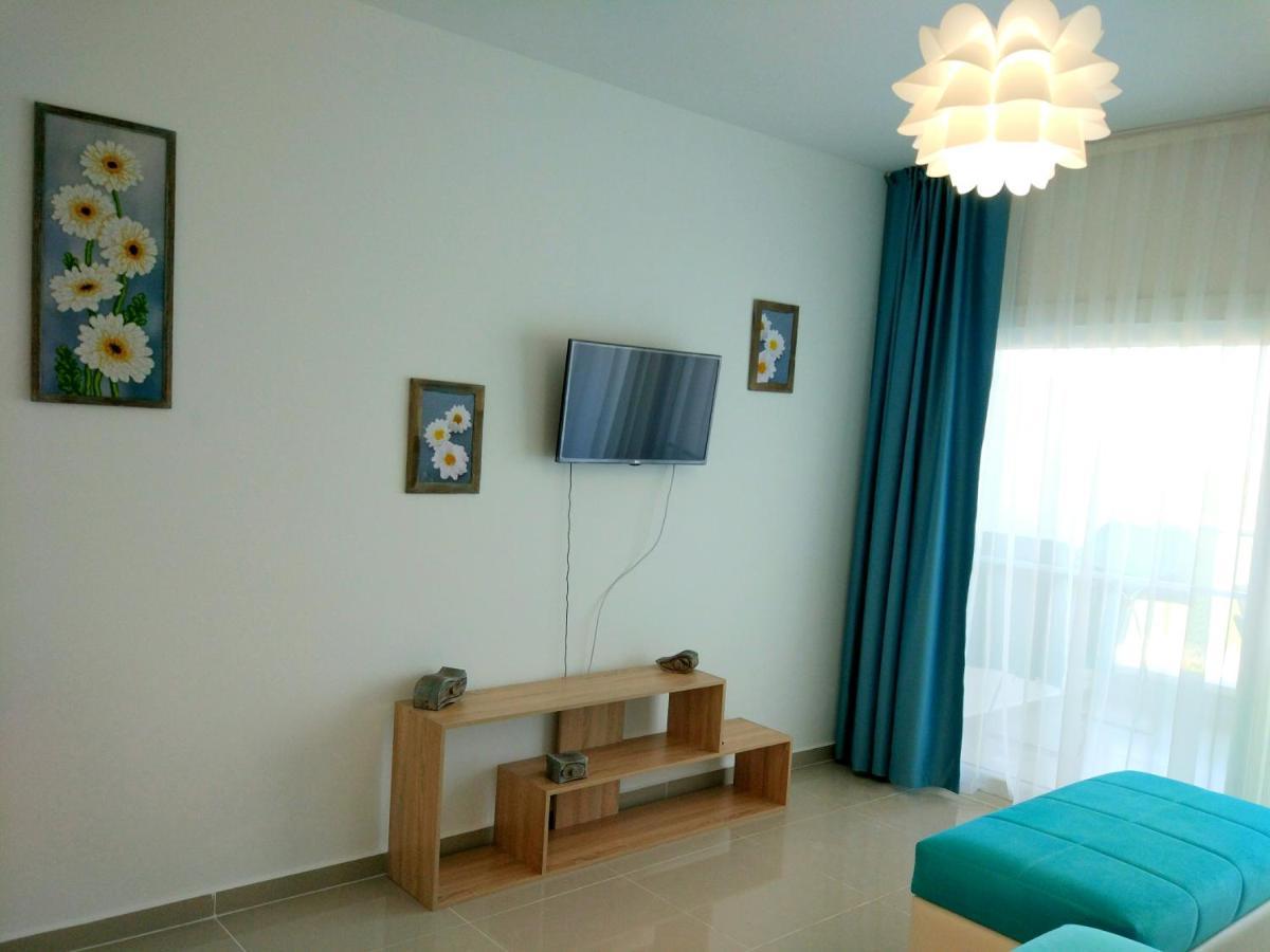 Blue Apartment In 5* Ceasar Resort Trikomo Экстерьер фото